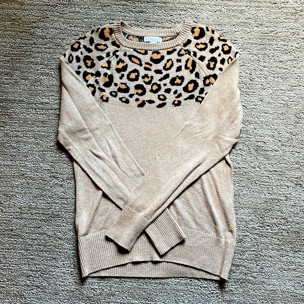 Women’s Merona XS leopard print sweater